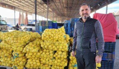 Antalya Toptancı Hali’nde Sebze ve Meyve Miktarı Düşüş Gösterdi